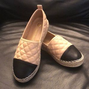 Chase & Chole. Quilted flats shoes